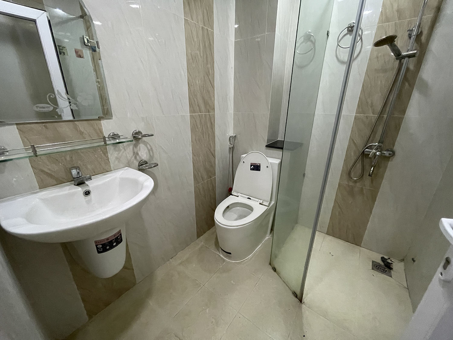 Bán nhà Hoàng Hoa Thám, Quận Bình Thạnh tuyệt phẩm 3 lầu (4,5m x 12m) đẹp lung linh hẻm ôtô khu VIP